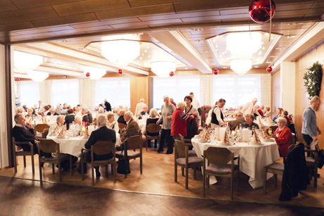 Festliches Weihnachtsessen mit tollem Unterhaltungsprogramm