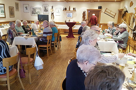 Traditionelles Gr&uuml;nkohlessen in Nenndorf