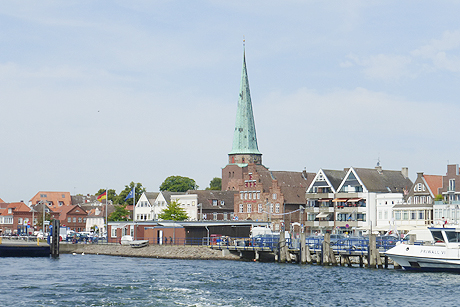 Sonne und Schiffe in Travem&uuml;nde