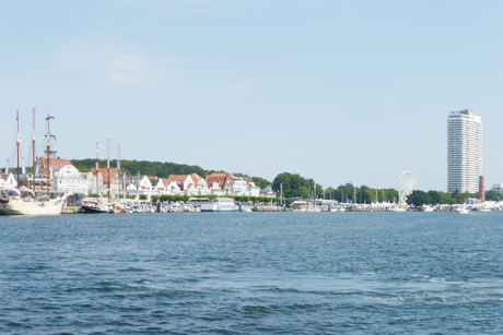 Sonne und Schiffe in Travem&uuml;nde