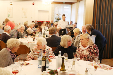 Festliches Weihnachtsessen