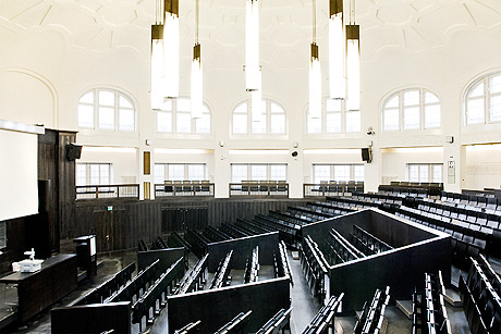 100 Jahre Bildung im Herzen der Stadt