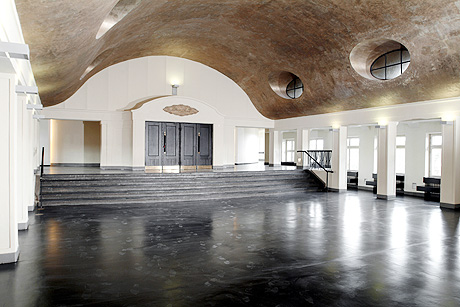 100 Jahre Bildung im Herzen der Stadt