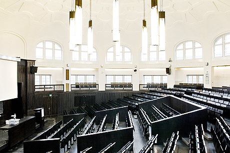 100 Jahre Bildung im Herzen der Stadt