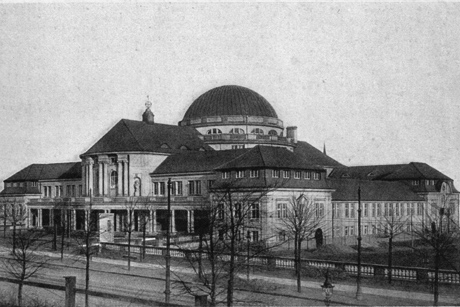 100 Jahre Bildung im Herzen der Stadt