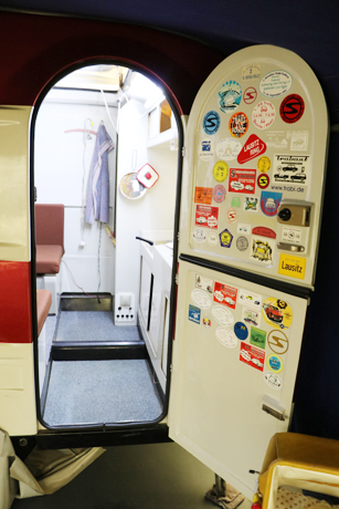 Knatternde Ostalgie am Checkpoint Charlie