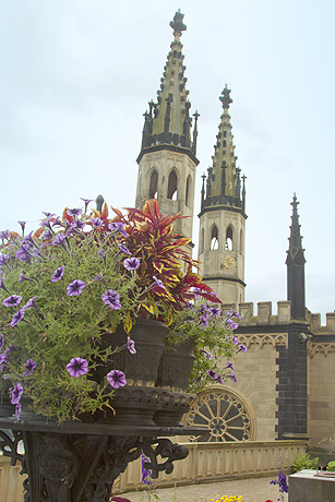 Schl&ouml;sser, Burgen und malerische Weinterrassen