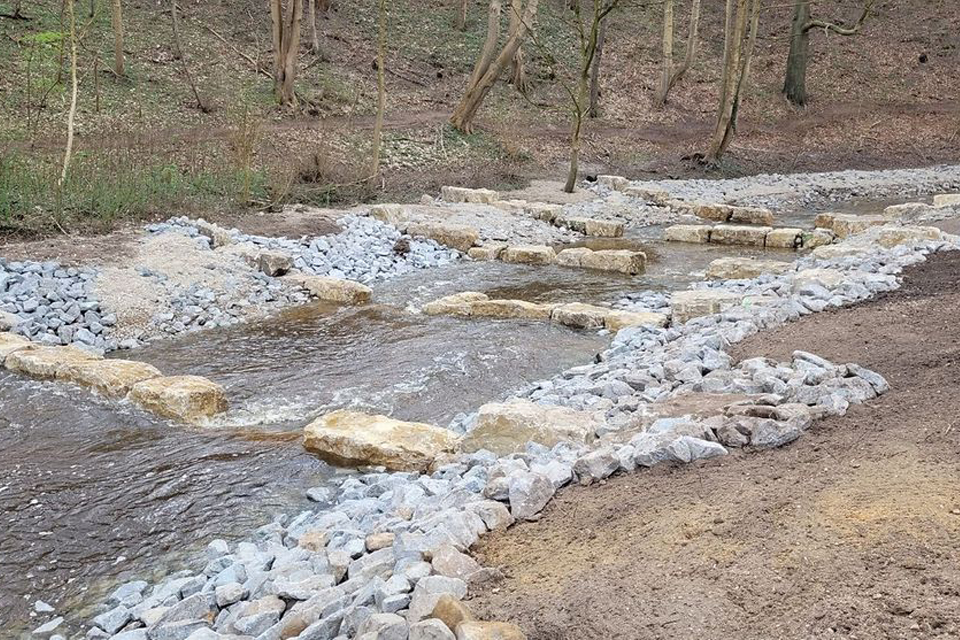Neue Fischtreppe an der Poppenb&uuml;tteler Schleuse