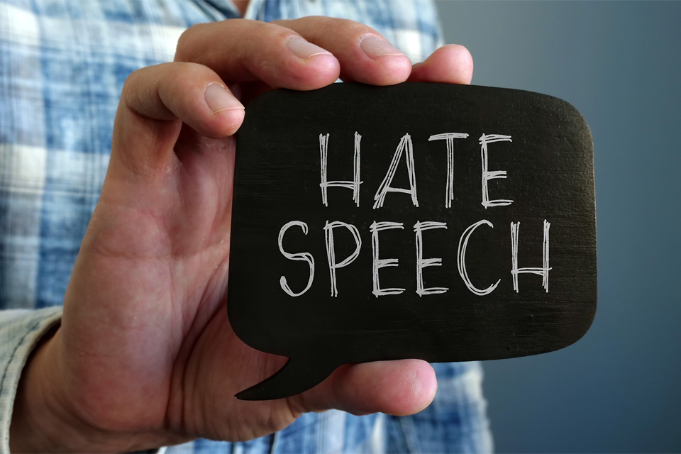Hassrede online anzeigen