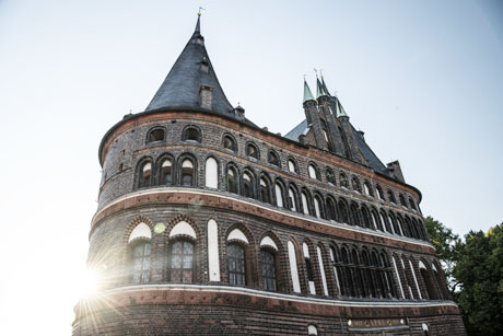 Das Holstentor und die Altstadt von Lübeck, Foto: (c) TA.SH