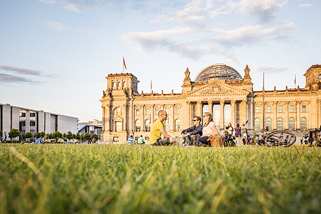 Der Reichstag mit seiner gläsernen Kuppel