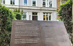 Villa Rothenbaumchaussee 38 mit Gedenktafel, Foto:  Behörde für Kultur und Medien