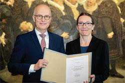 Ernennung von Ksenija Bekeris zur Schulsenatorin durch Hamburgs Ersten Bürgermeister Dr. Peter Tschentscher, Foto:  Senatskanzlei